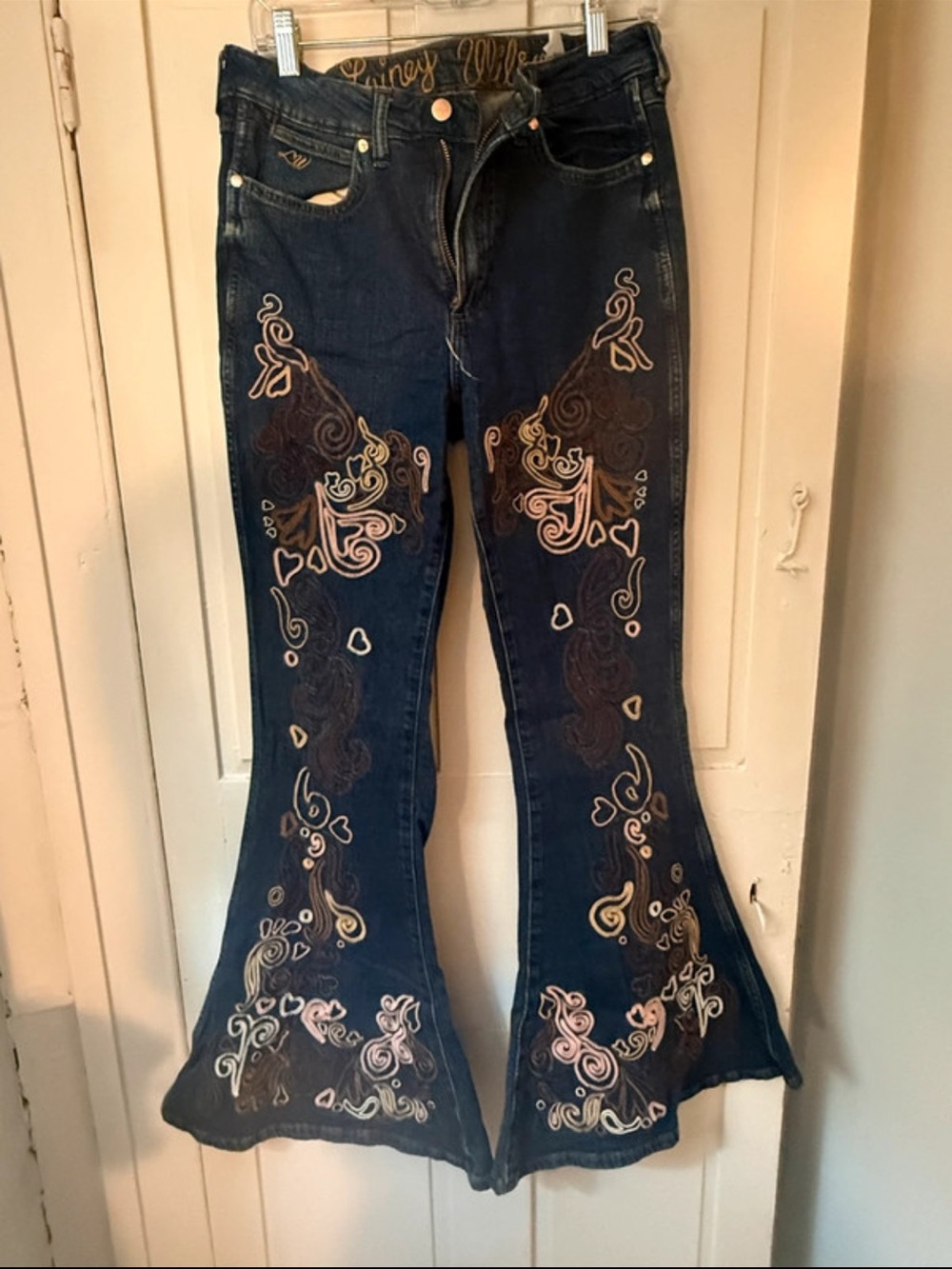 Wrangler Women’s 30x34 Embroidered Flare Jeans Western Boho Y2K Dark Wash
